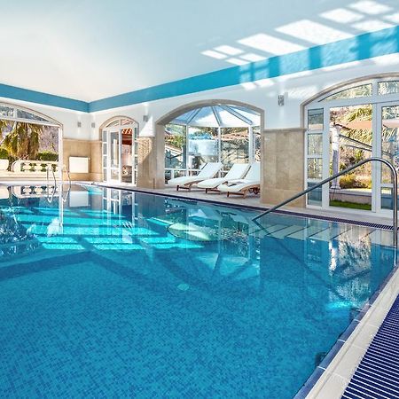 אומיס Apartments Anna מראה חיצוני תמונה